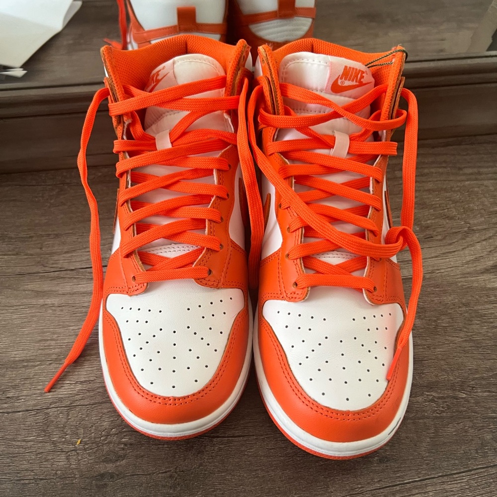 High Dunks Orange
